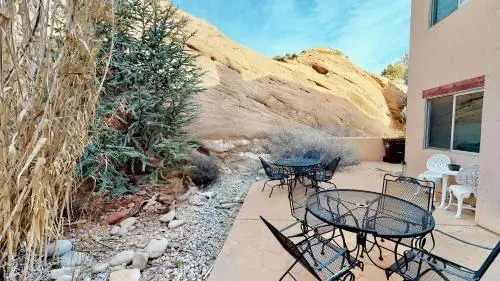 The Rock 3461 By Redawning