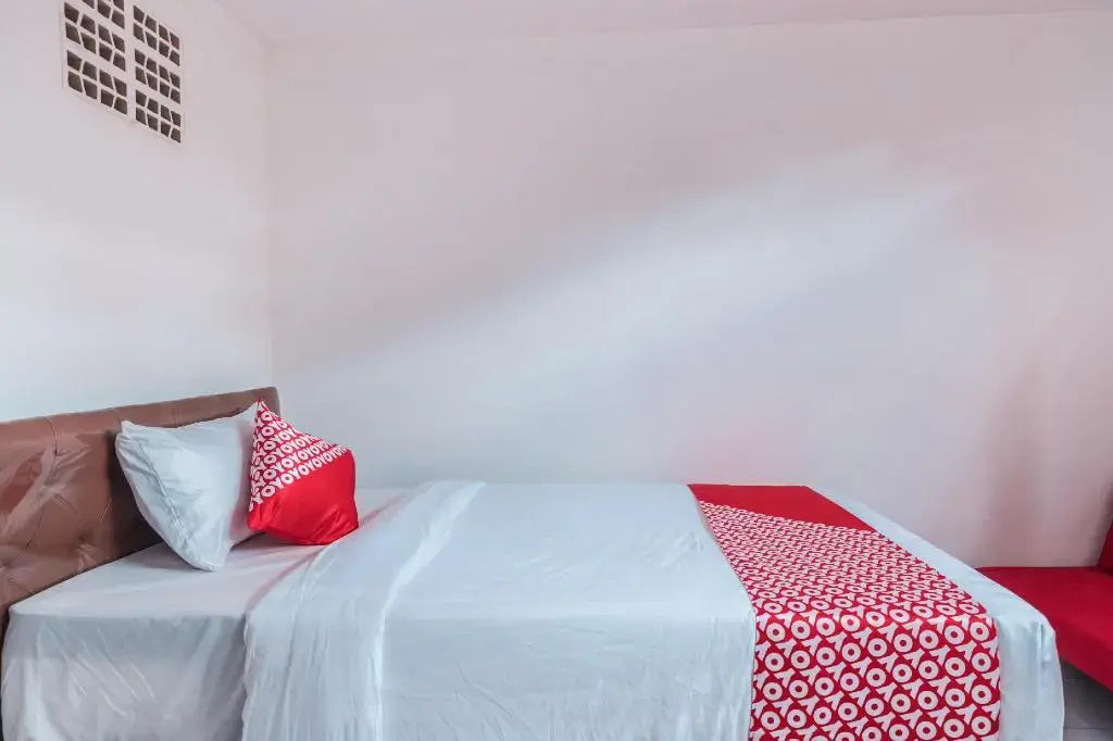 OYO 947 Angel Home Stay Syariah Near Atrium Pondok Gede, Museum Monumen Pancasila, Taman Mini