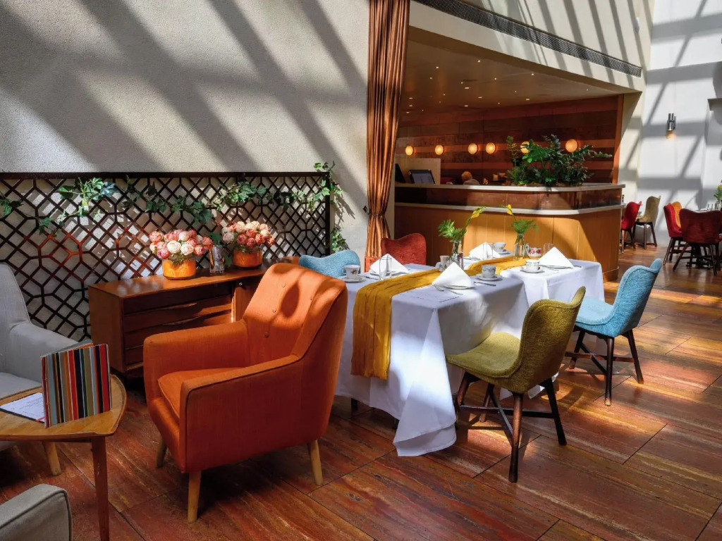 Hotel DeBrett