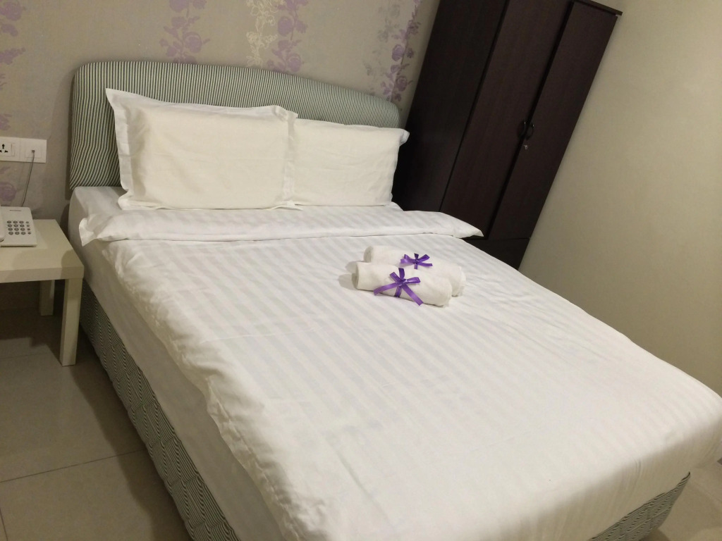 Victory G Hotel