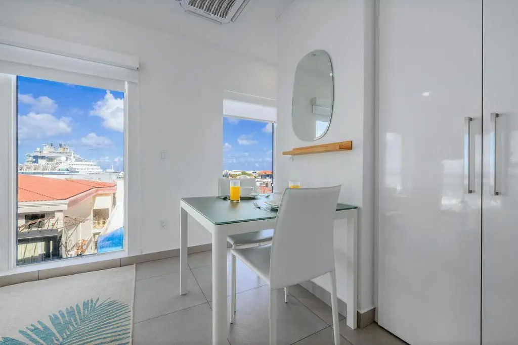 Upscale Studio City and Harbor Views Urban Oasis