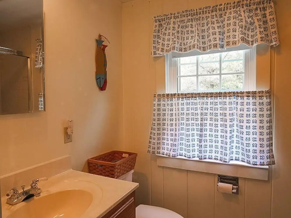 177 Cockle Cove Rd - Three Bedroom House