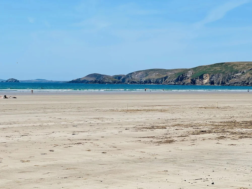 Stunning new 4 bed Cottage Heart of Pembrokeshire