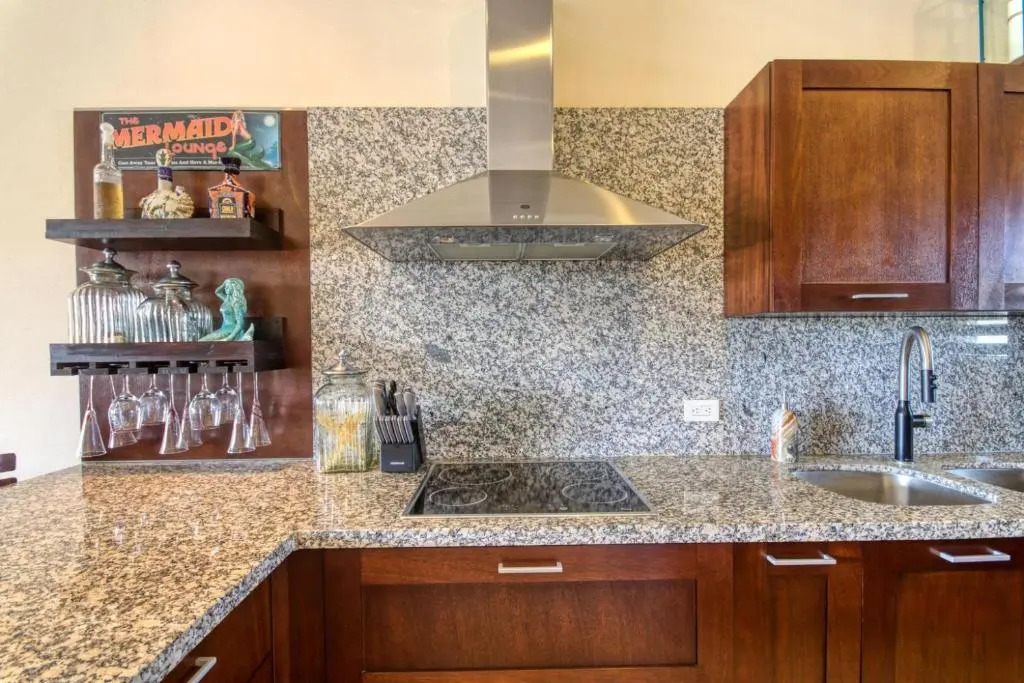 Perfect location - Puerta Cabo Village 500 steps to the beach & resorts