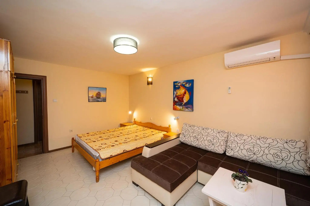 villa MAK