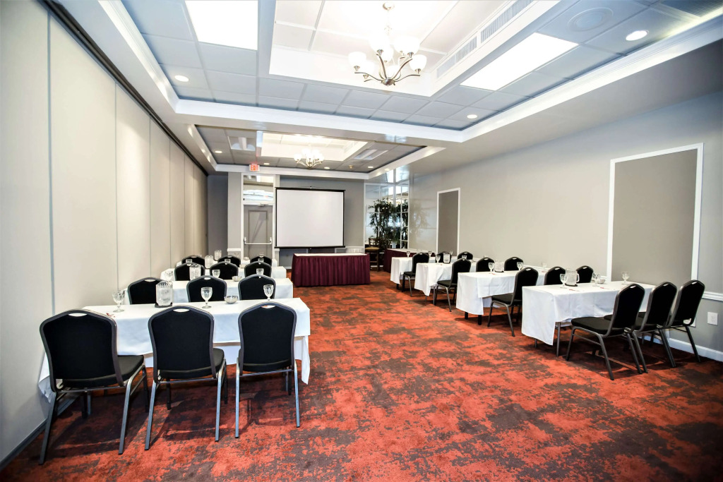 Ramada by Wyndham Jacksonville Hotel & Conference Center