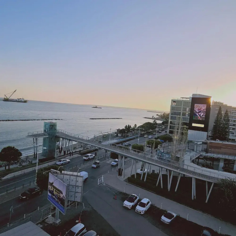01 LIM - Stay Sky Apartment