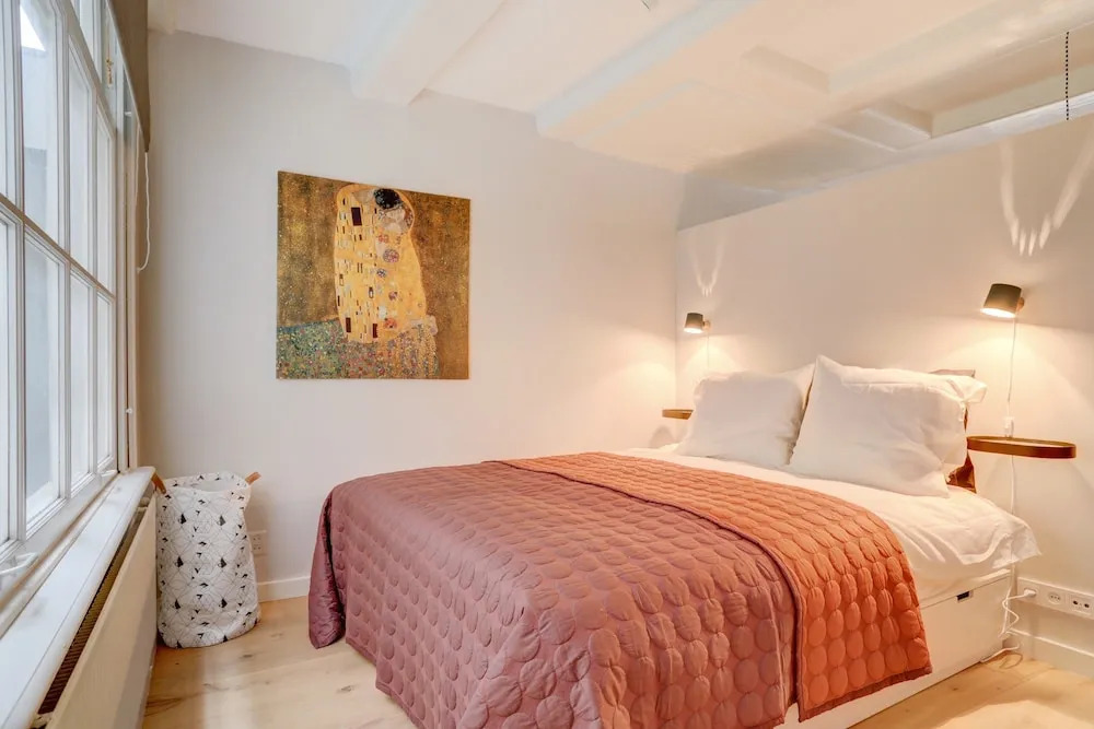 Beautiful Jordaan Studio