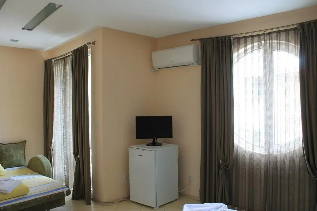 Stela Guest House