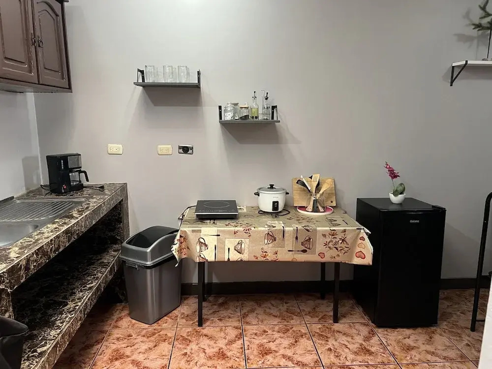 Relax in downtown Alajuela / 5min near the Airport