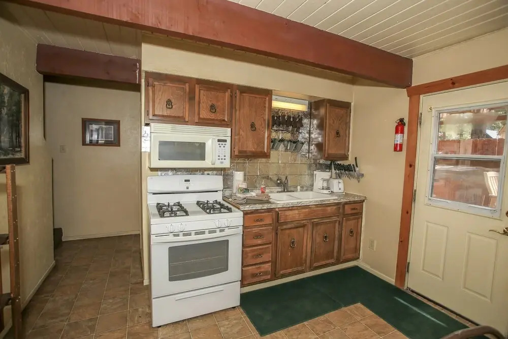 Bear Trap Cabin