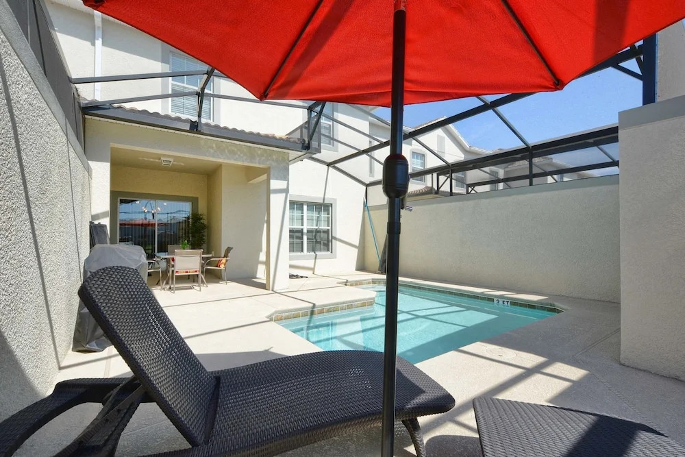 Storey Lake 4 Bedroom Townhome w Splashpool - 1624ST