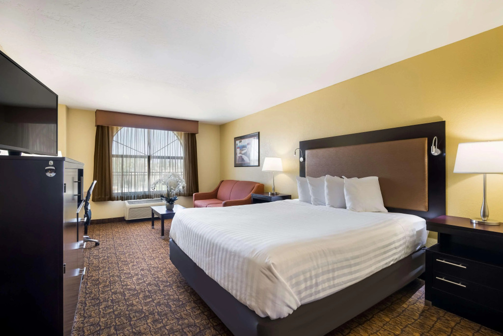 Best Western Escondido Hotel