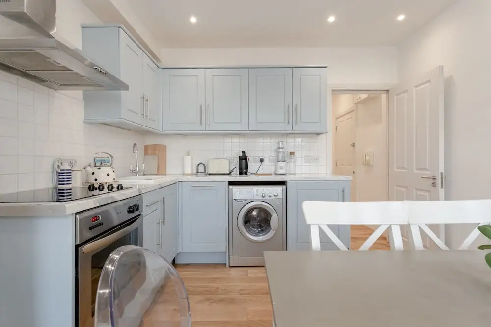 Bright 1 Bedroom Apartment in Wimbledon Park
