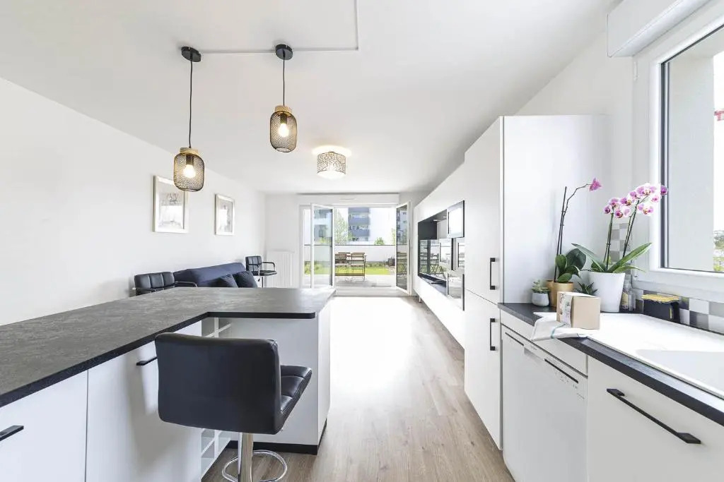 Bel appartement moderne avec jardin - terrasse