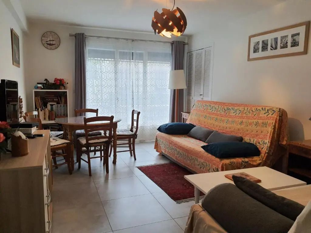 Port Vauban appartement F3 refait à neuf
