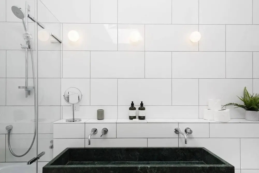 Stylish & Modern 2bed Apt, 5m to Overground