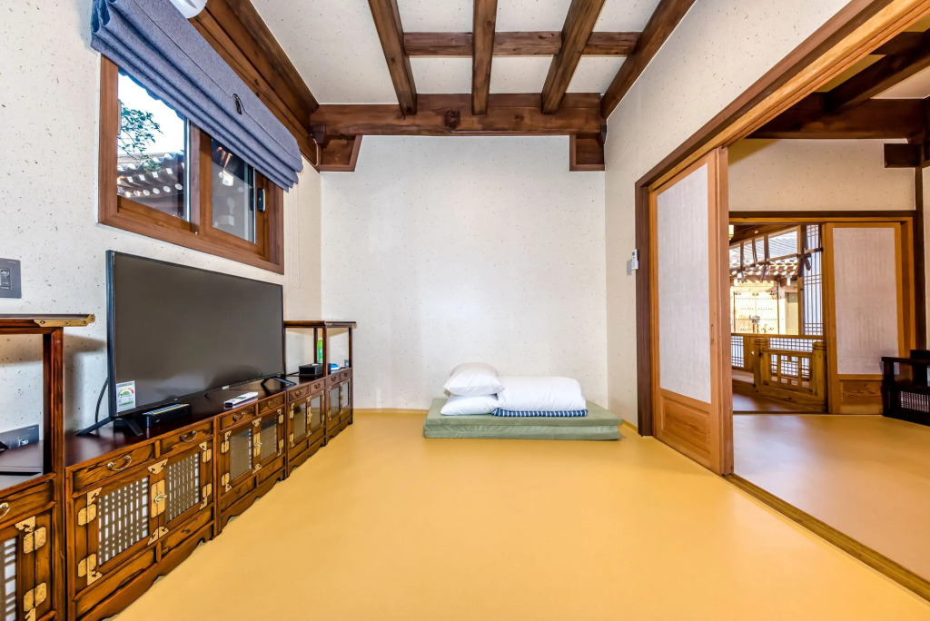 Jeju Hanok Hotel Hallagung