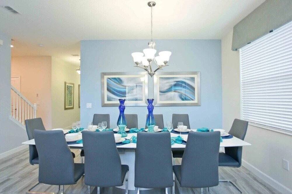 4839 Kings Castle Circle 5 Bedroom Home