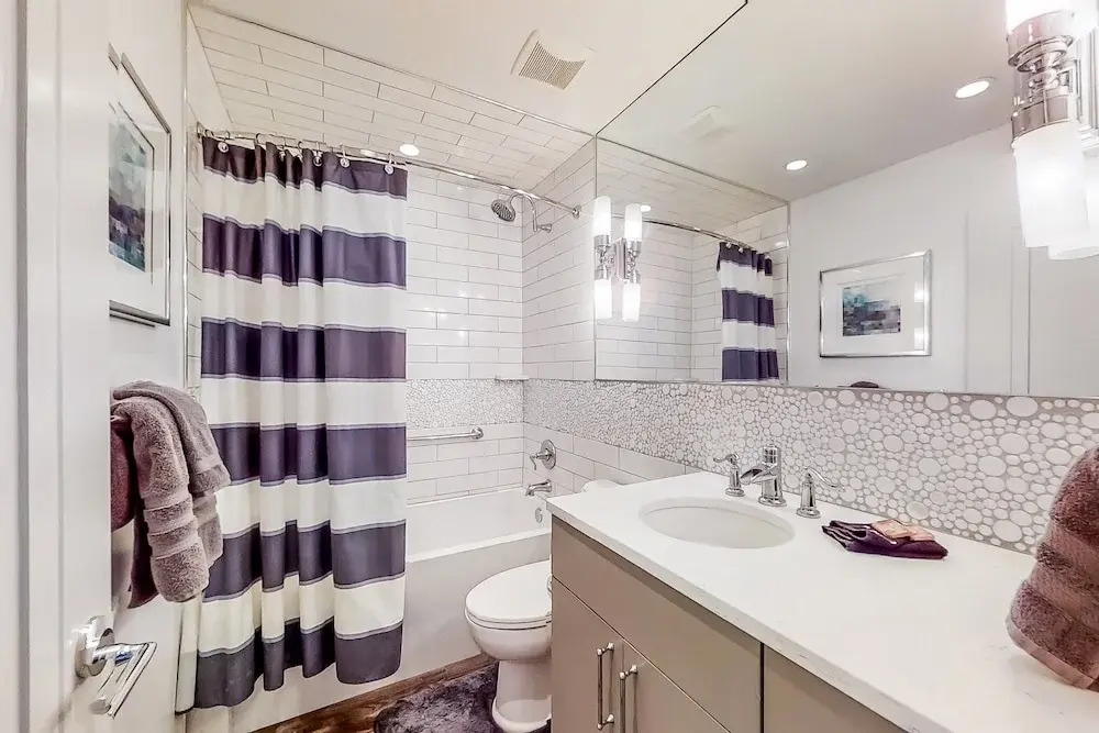 Oceanfront Townhouse With Ocean Views, Central AC, Wifi, & Outdoor Pool