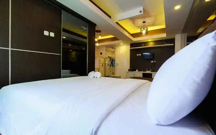 Studio Spacious Room at Green Pramuka Apartment By Travelio