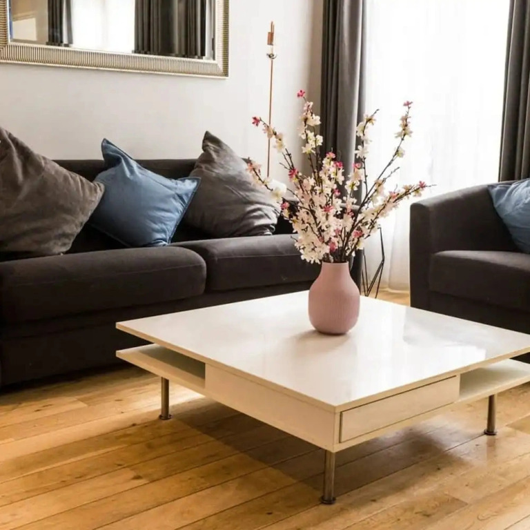 Opera Grey I Trendy 2 Bed Apt in Paris