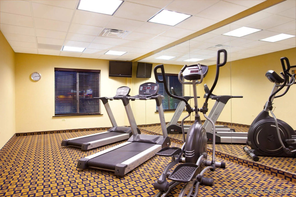 Holiday Inn Express Hotel & Suites Waukegan/Gurnee by IHG