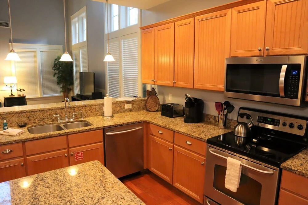 1380 Laurel Grove 3 Bedroom Home by RedAwning