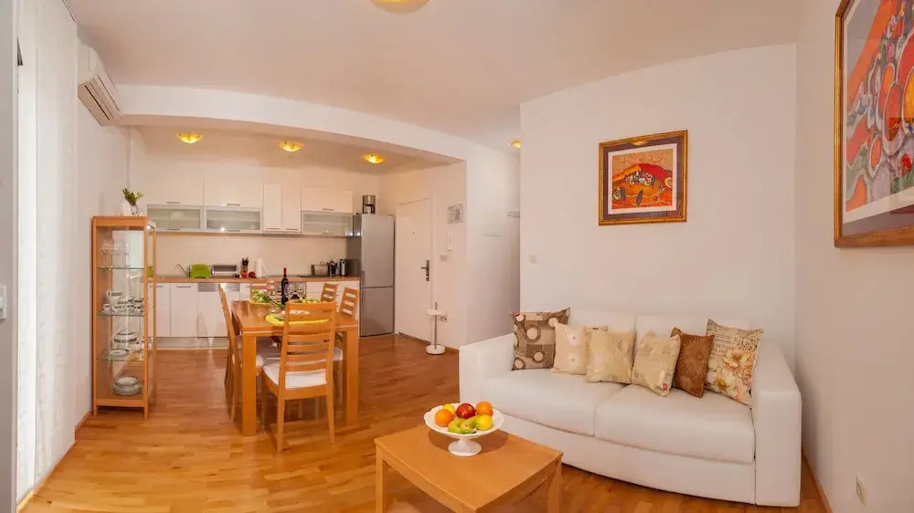 Apartments Maja