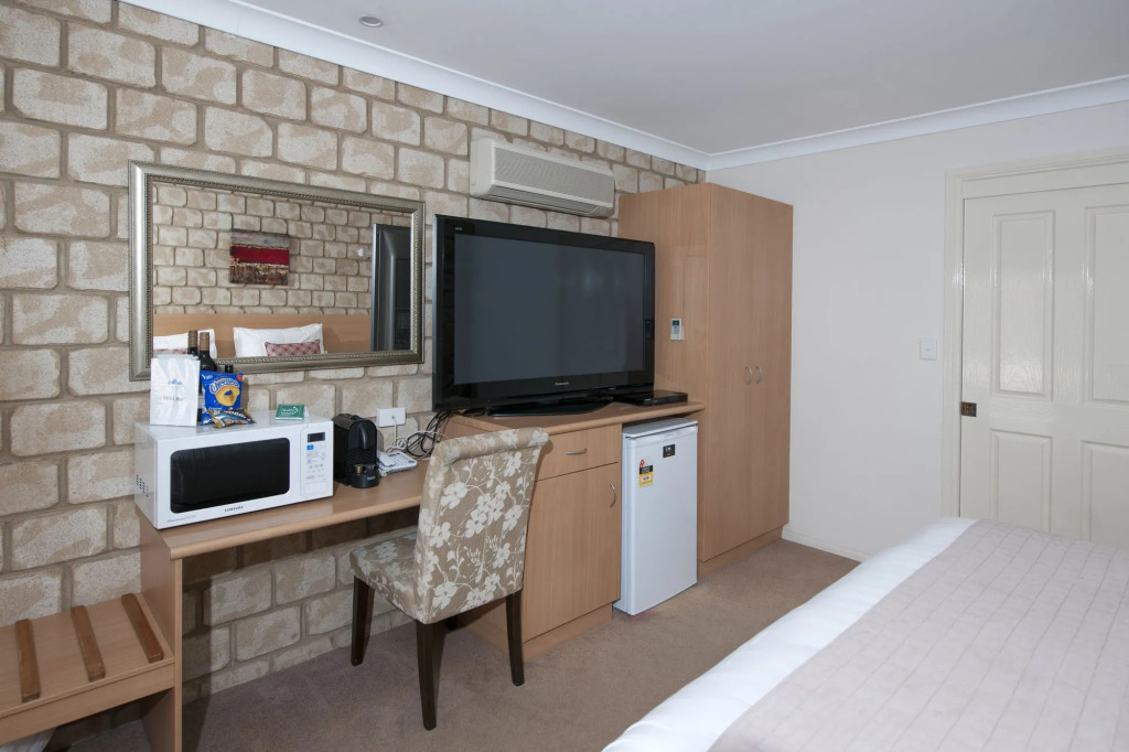 Great Divide Motor Inn