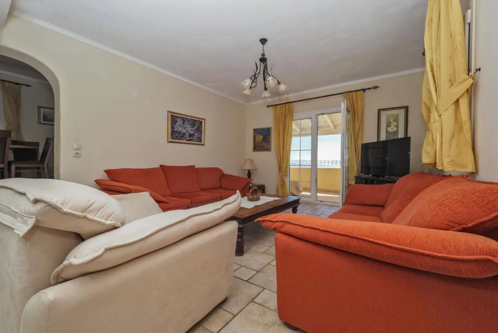 Ioannas House in Nisaki