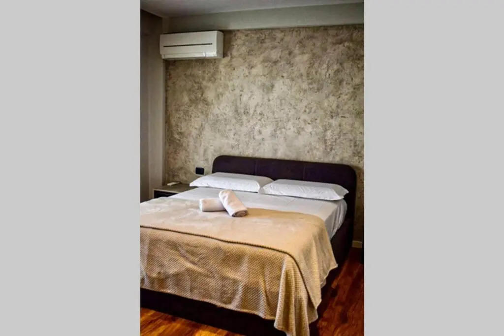 Tirana ave 1