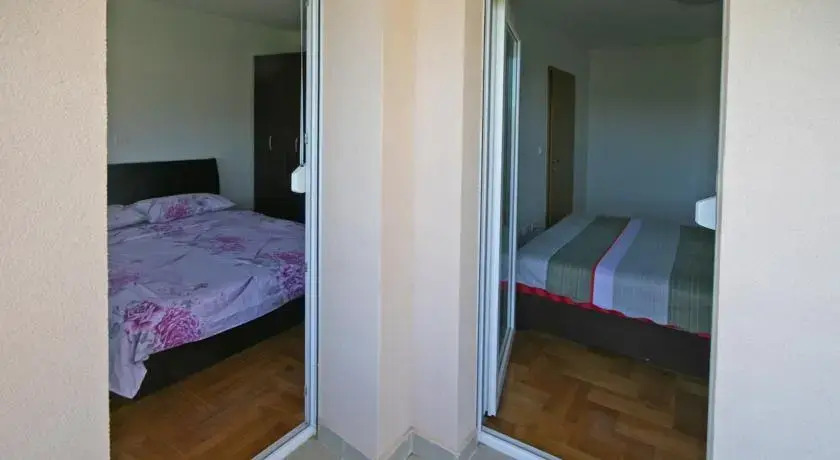 Apartments Doroteja