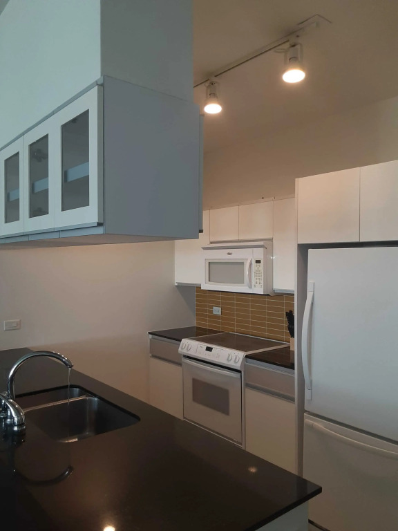 Deep Cleaned 1Br Apartment | Downtown Location
