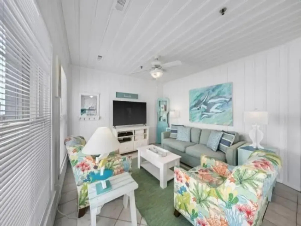 Margaritaville 2 Bedroom Home by RedAwning