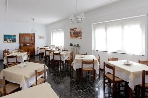 Hotel Costa Azzurra -Free Parking - Easy Stay -Spotorno