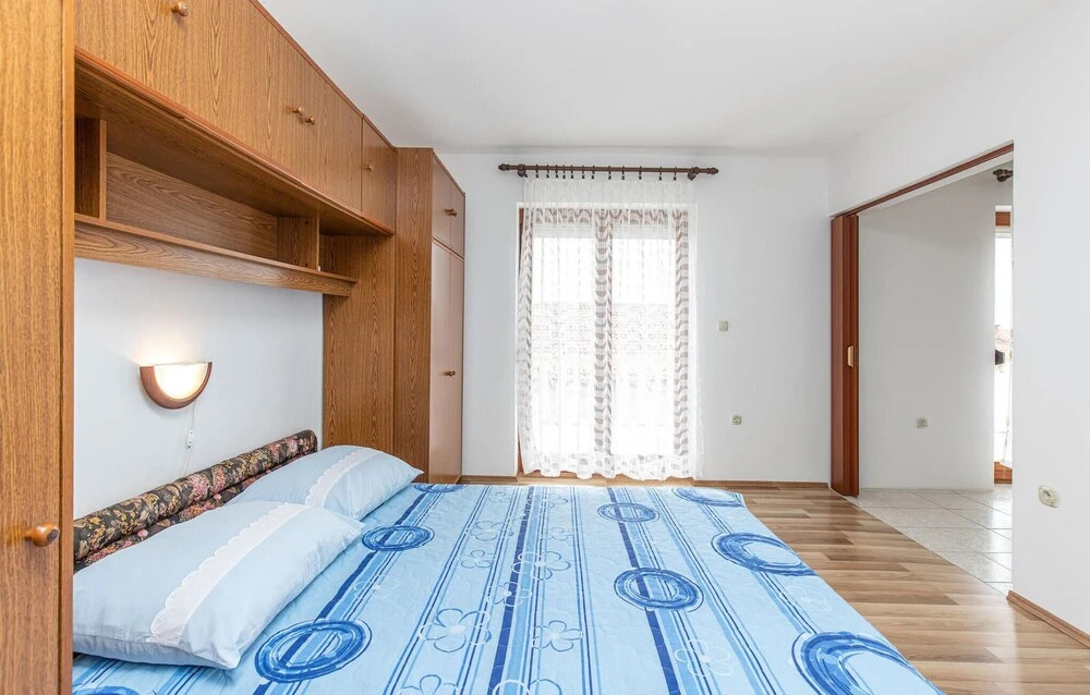 Stunning Apartment in Novi Vinodolski With Wifi and 4 Bedrooms