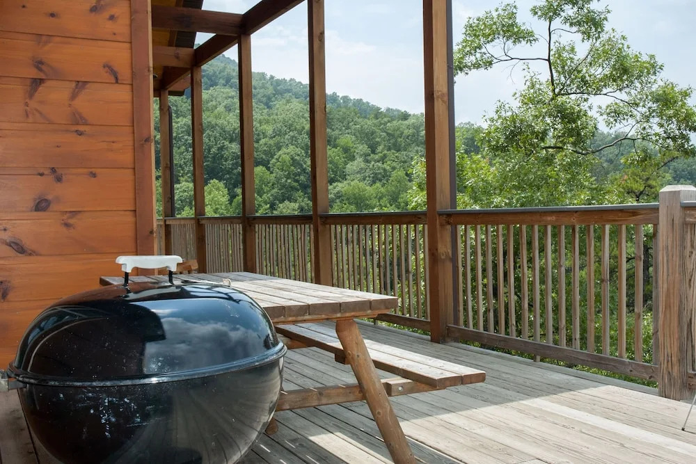 AMERICAN BEAUTY - 5 Br Cabin