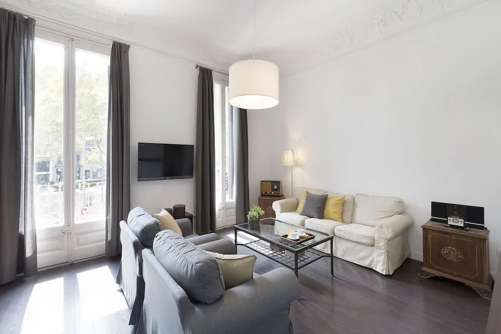 Fira Luxury Nextdoor