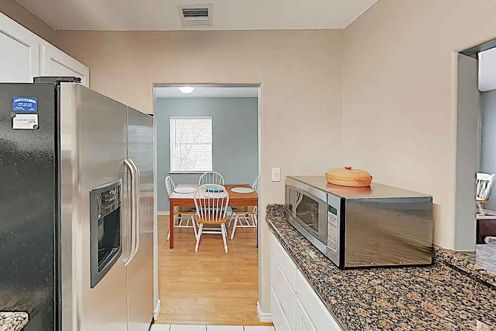 Walk To Beach! All-suite W/ Private Backyard 2 Bedroom Condo