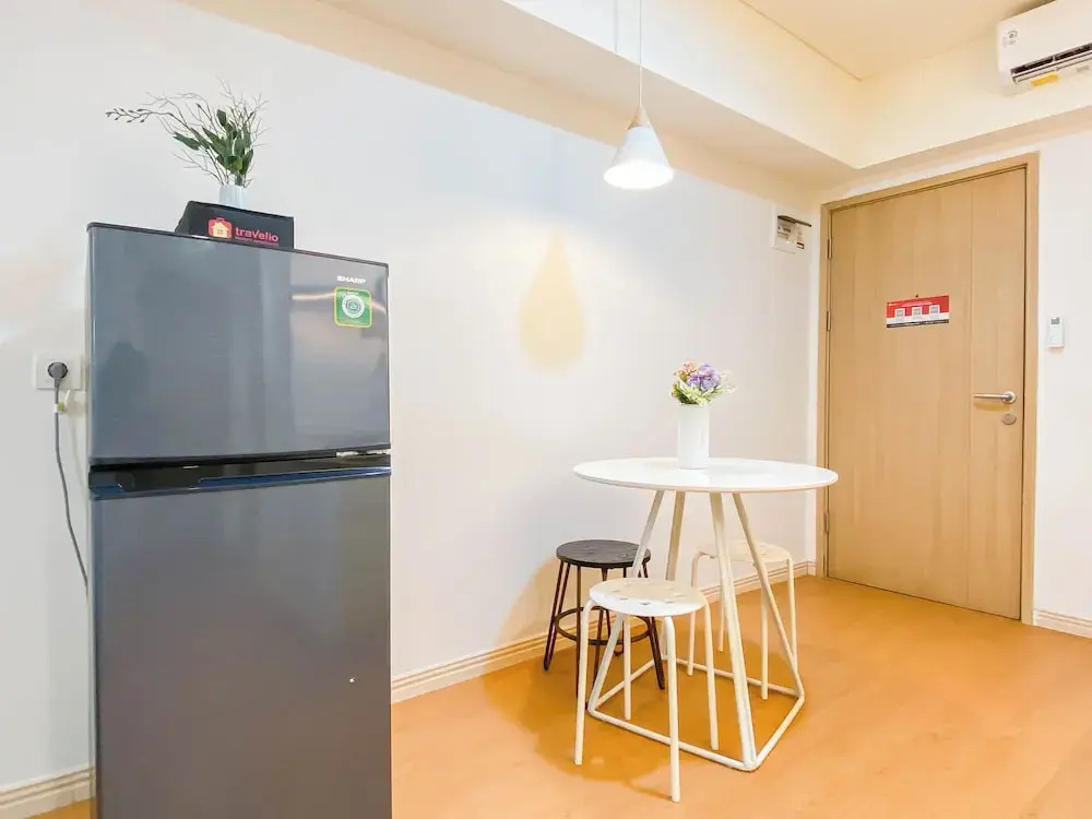 Homey And Comfort Living 2Br At Meikarta Apartment