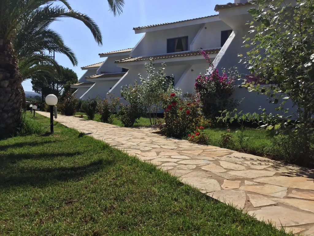 Oasis Hotel Kyparissia