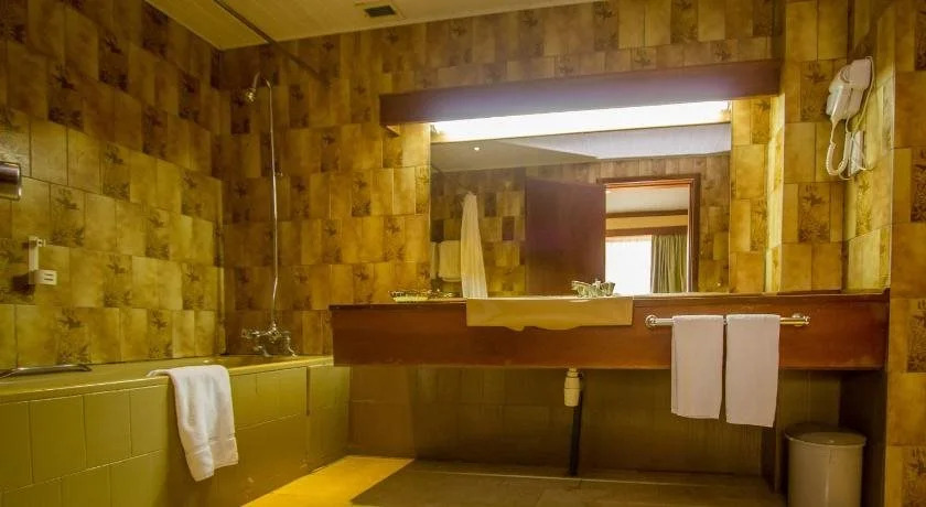 Sirikwa Hotel
