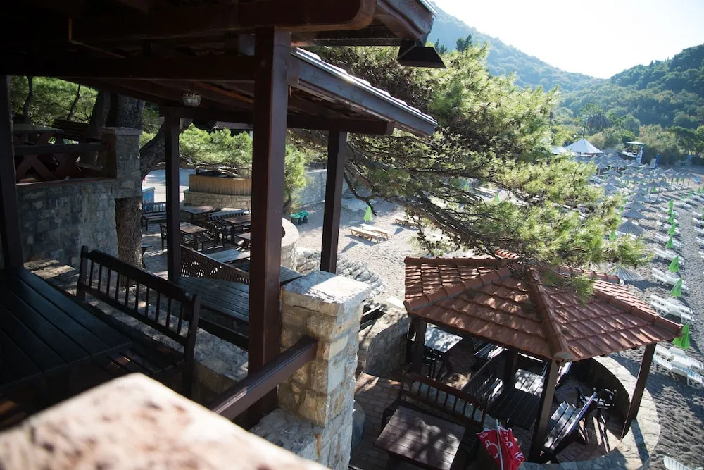 Hotel Plaza Lucice