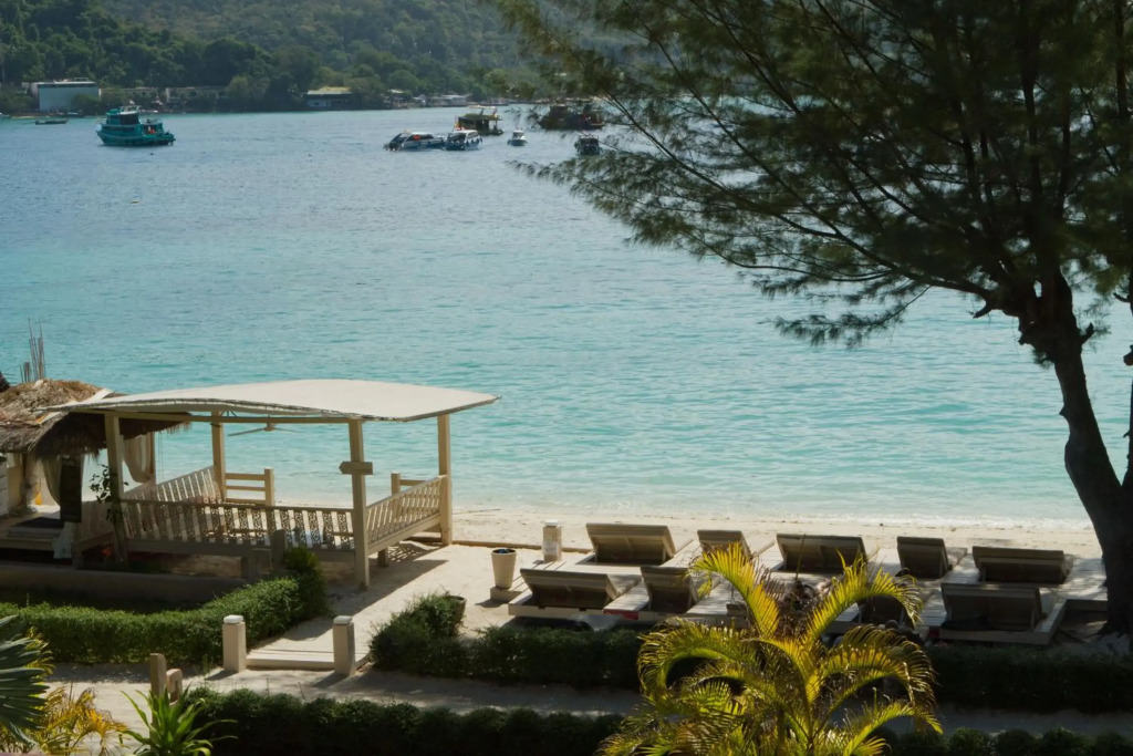 Mama Beach Residence