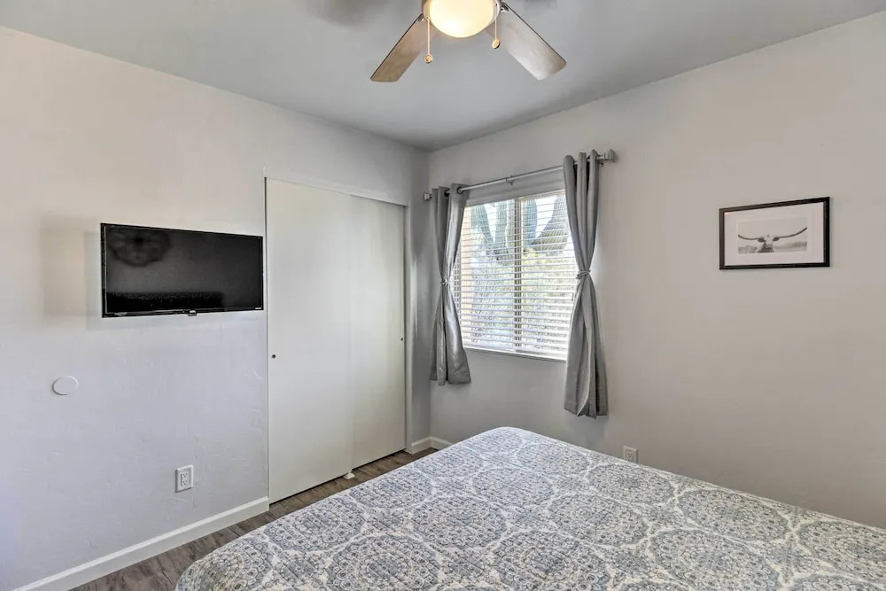 Private Yard! Pet-Friendly Tucson Getaway