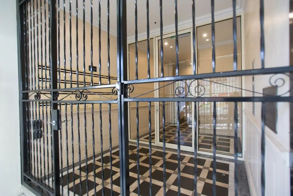 1 Exhibition Apartment Hotel