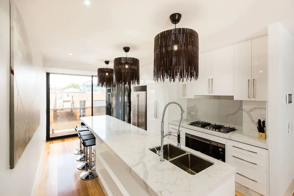 RENEE, 4BDR North Melbourne House