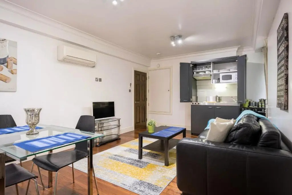 Apartment 5, 48 Bishopsgate by City Living London