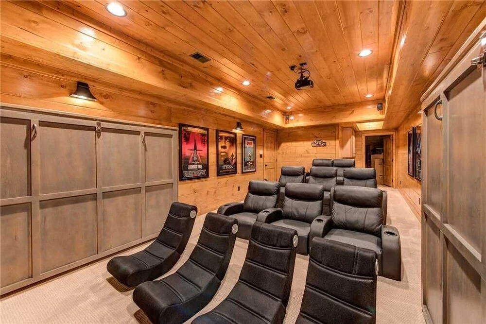 Bear Elegance - Three Bedroom Cabin